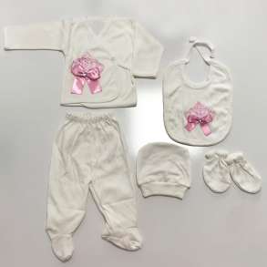 SET ME BLUZE ME BUTON, TUTA ME CORAPE , GUSHORE, KAPUC DHE DORASHKA DZ-005