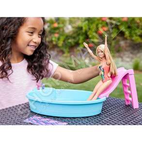 BARBIE - SET KUKULLA & PISHINA